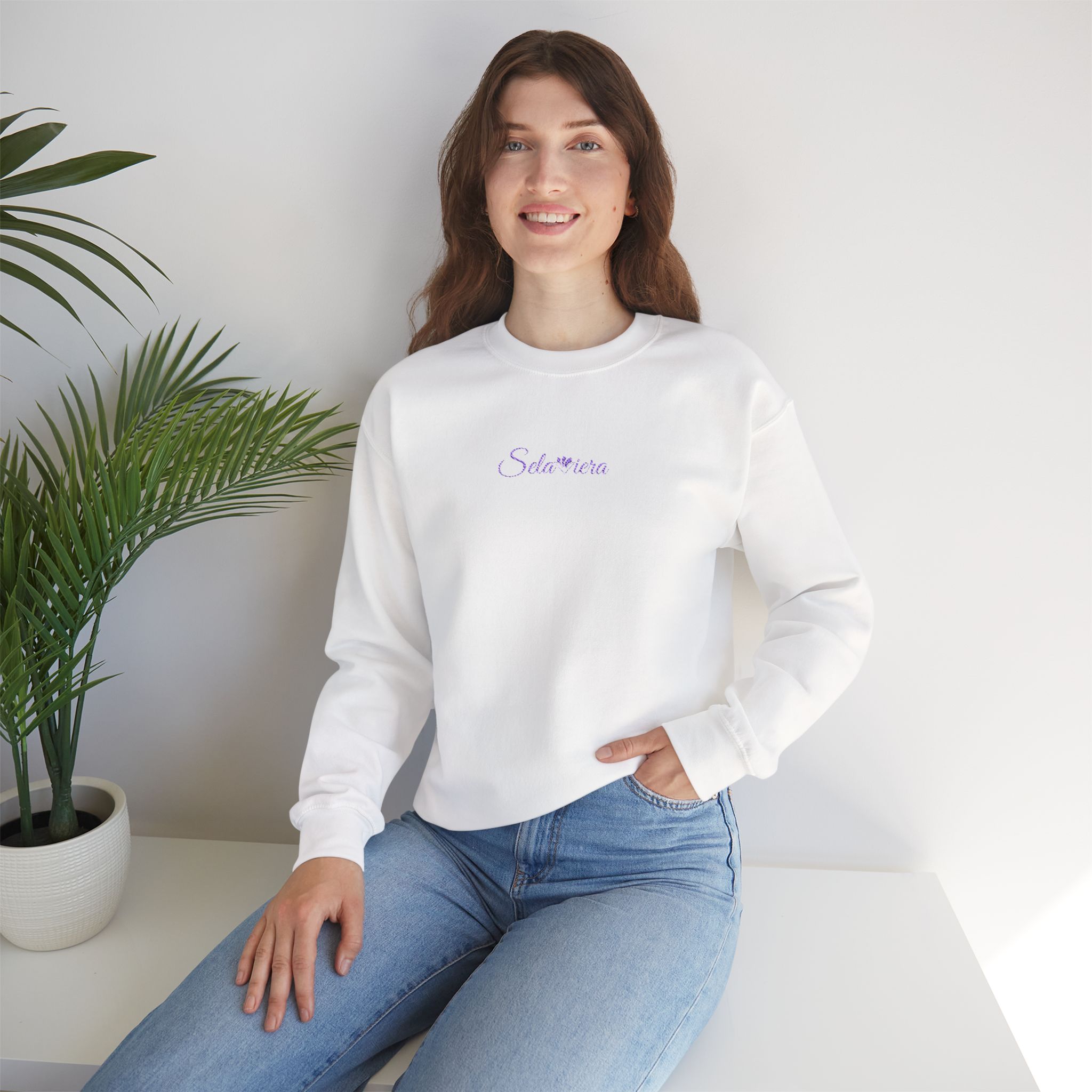 Sweatshirt / Crewneck with Embroidered Text - Women